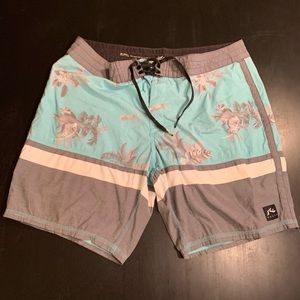 Men’s Board Short.